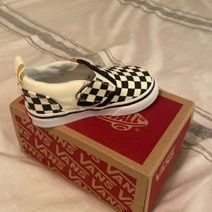 Toddler Vans size 5t Brand new never worn.
